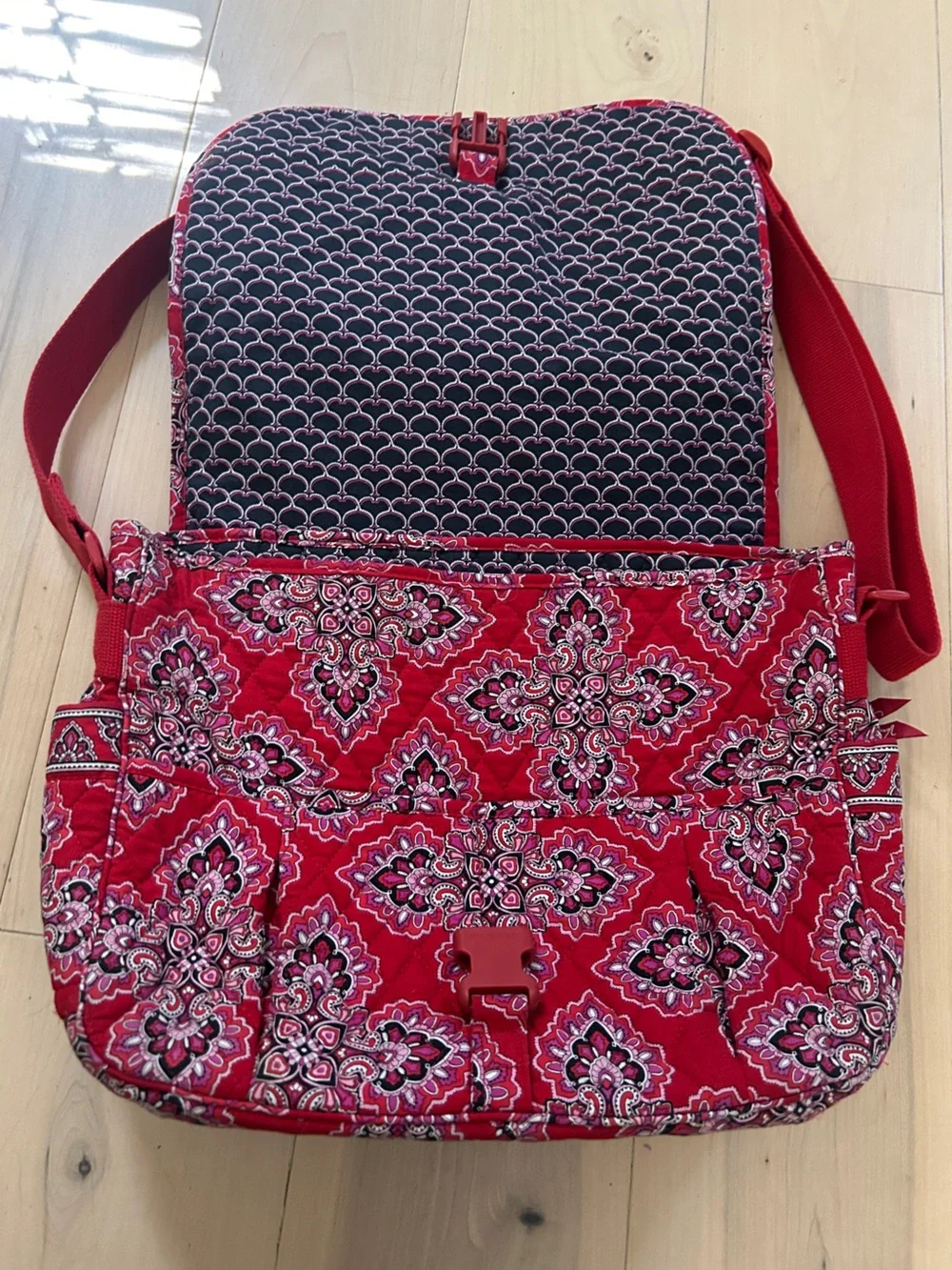 Vera Bradley Scarlet Red Paisley Quilted Crossbody Shoulder Laptop Bag